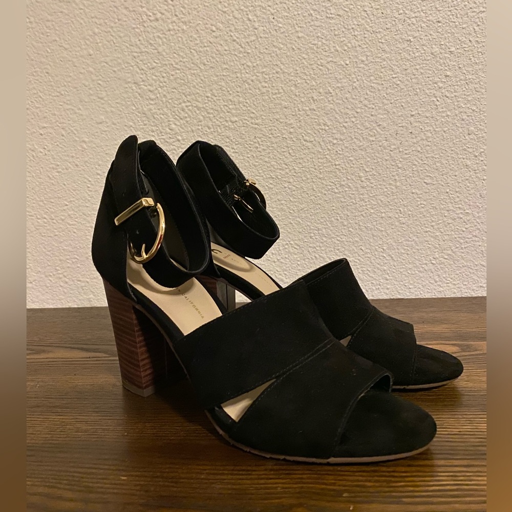 BC Footwear Empowering Sandal in Black - Picture 3 of 6
